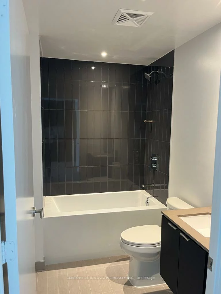 3883, Quartz, City Centre, Mississauga