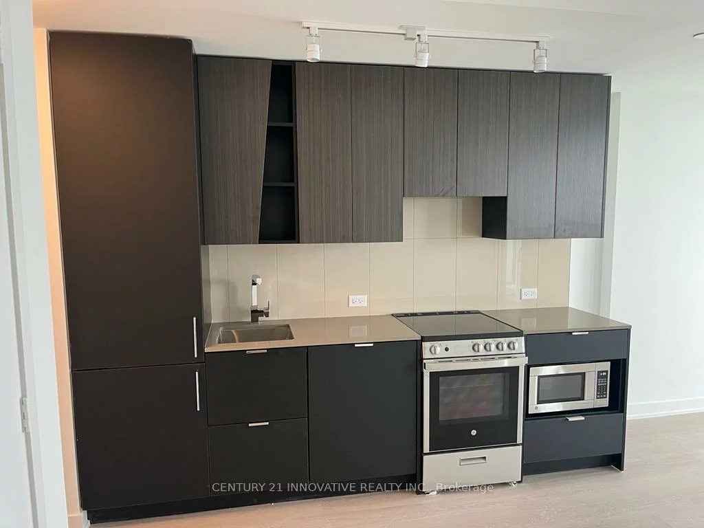 3883, Quartz, City Centre, Mississauga