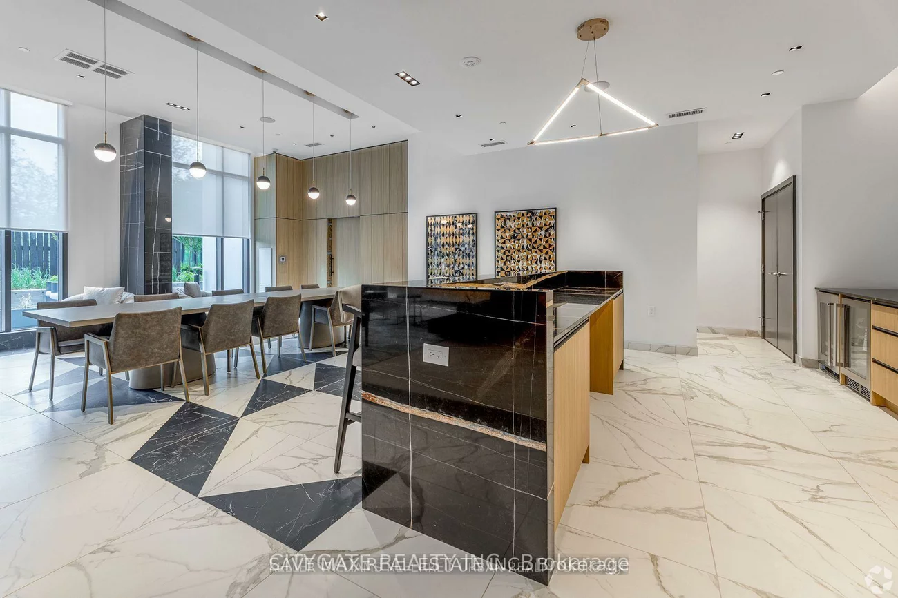 202, Burnhamthorpe, Mississauga Valleys, Mississauga