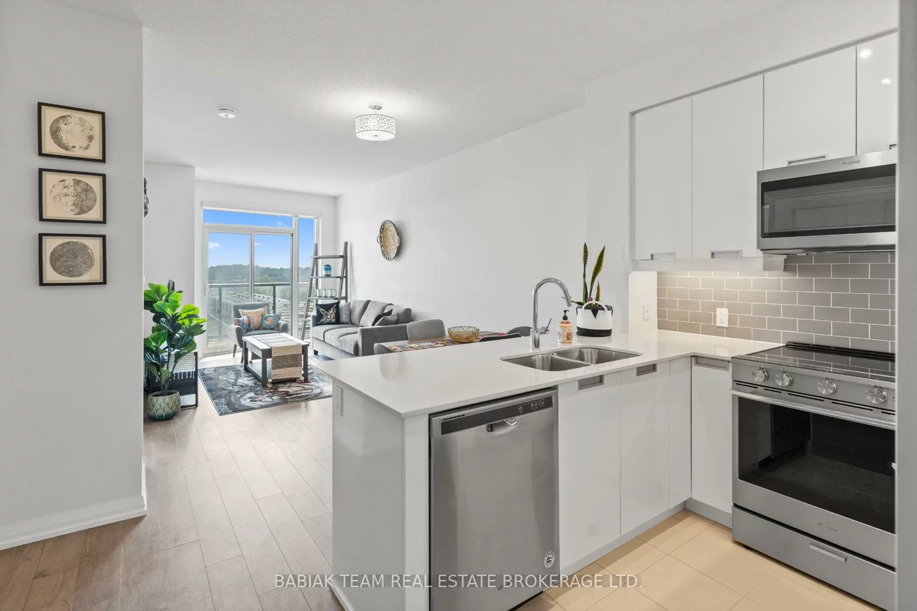 65, Watergarden, Hurontario, Mississauga