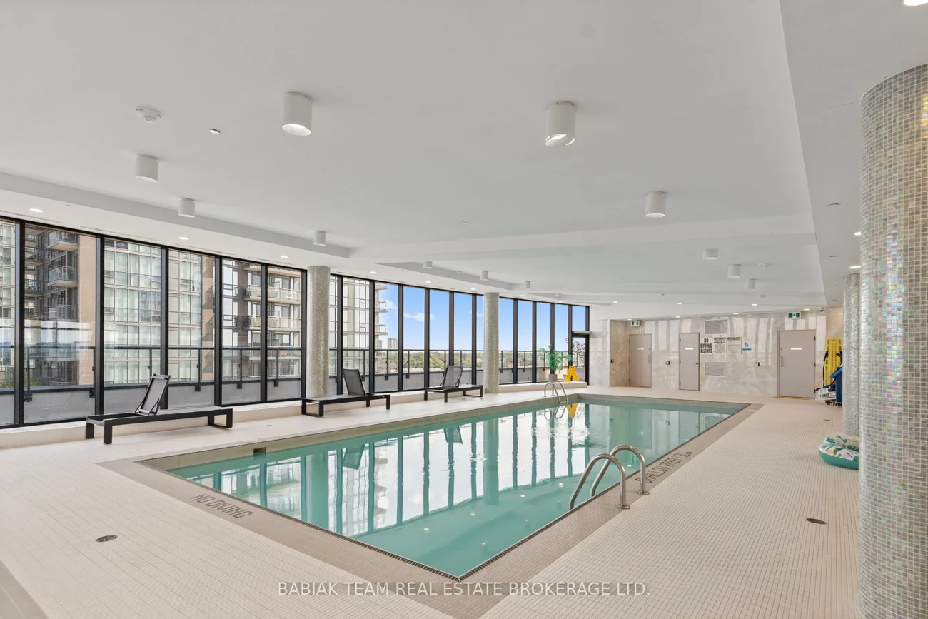 65, Watergarden, Hurontario, Mississauga