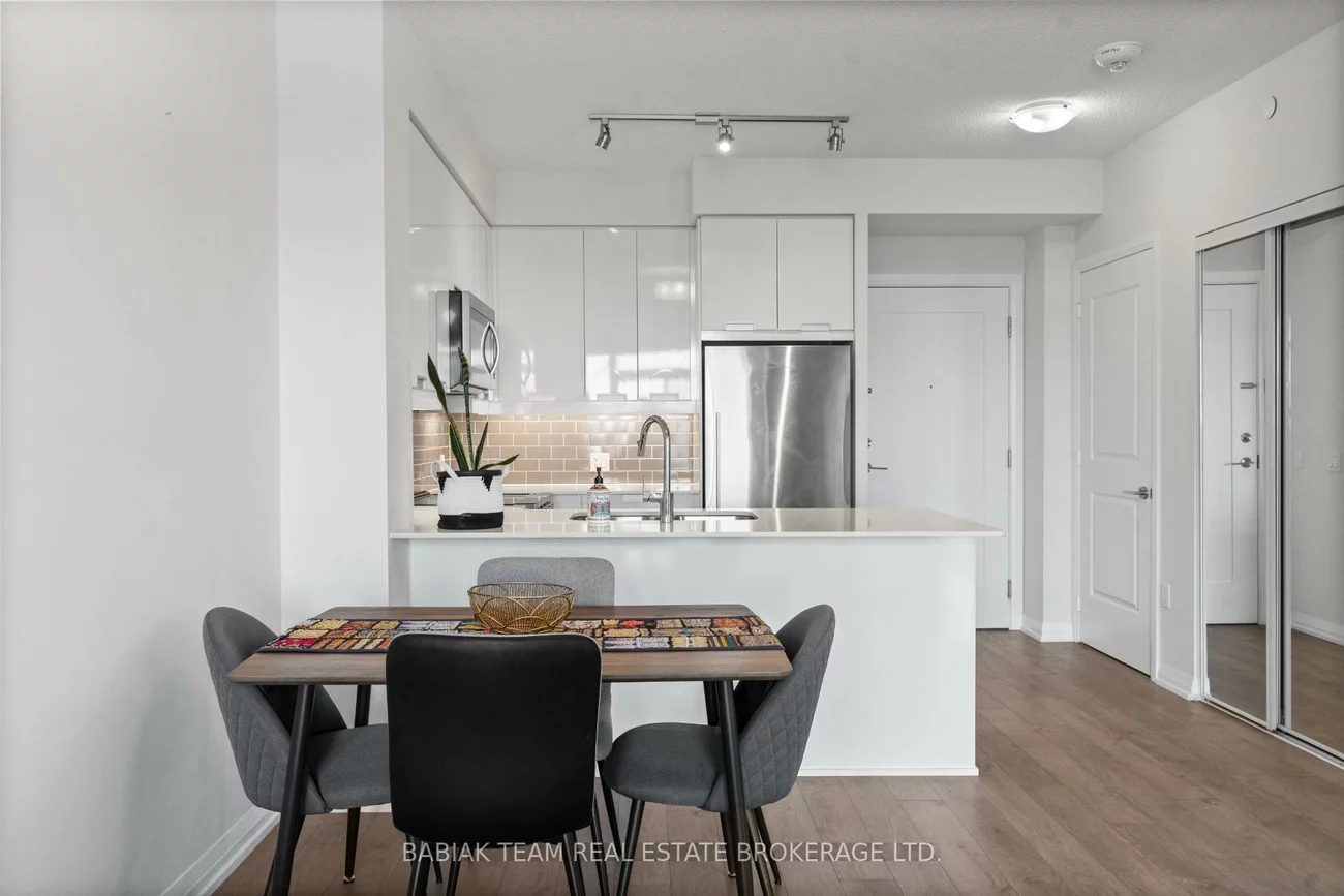 65, Watergarden, Hurontario, Mississauga