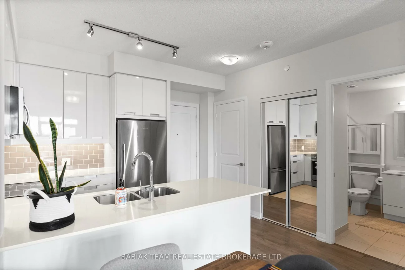 65, Watergarden, Hurontario, Mississauga