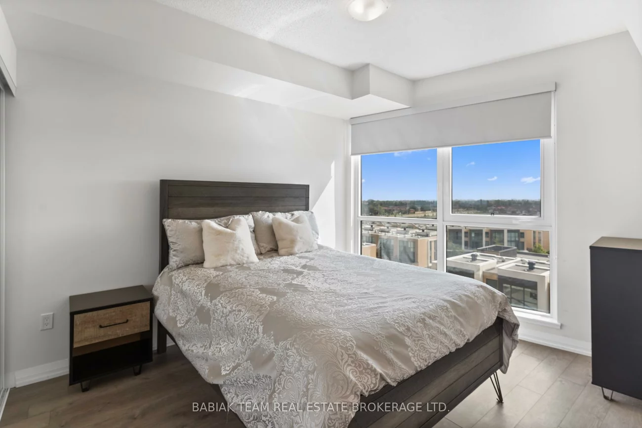65, Watergarden, Hurontario, Mississauga