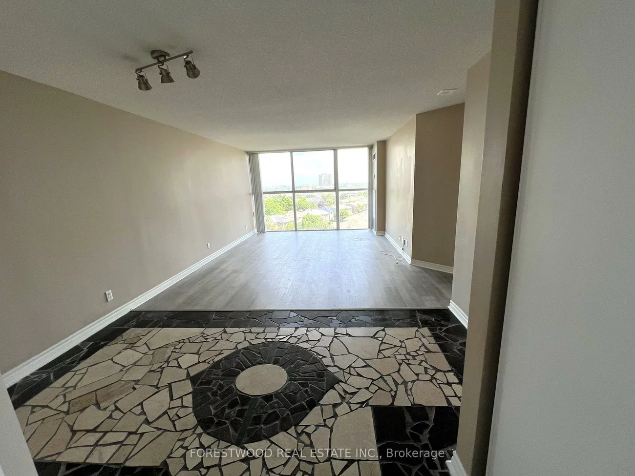 35, Trailwood, Hurontario, Mississauga
