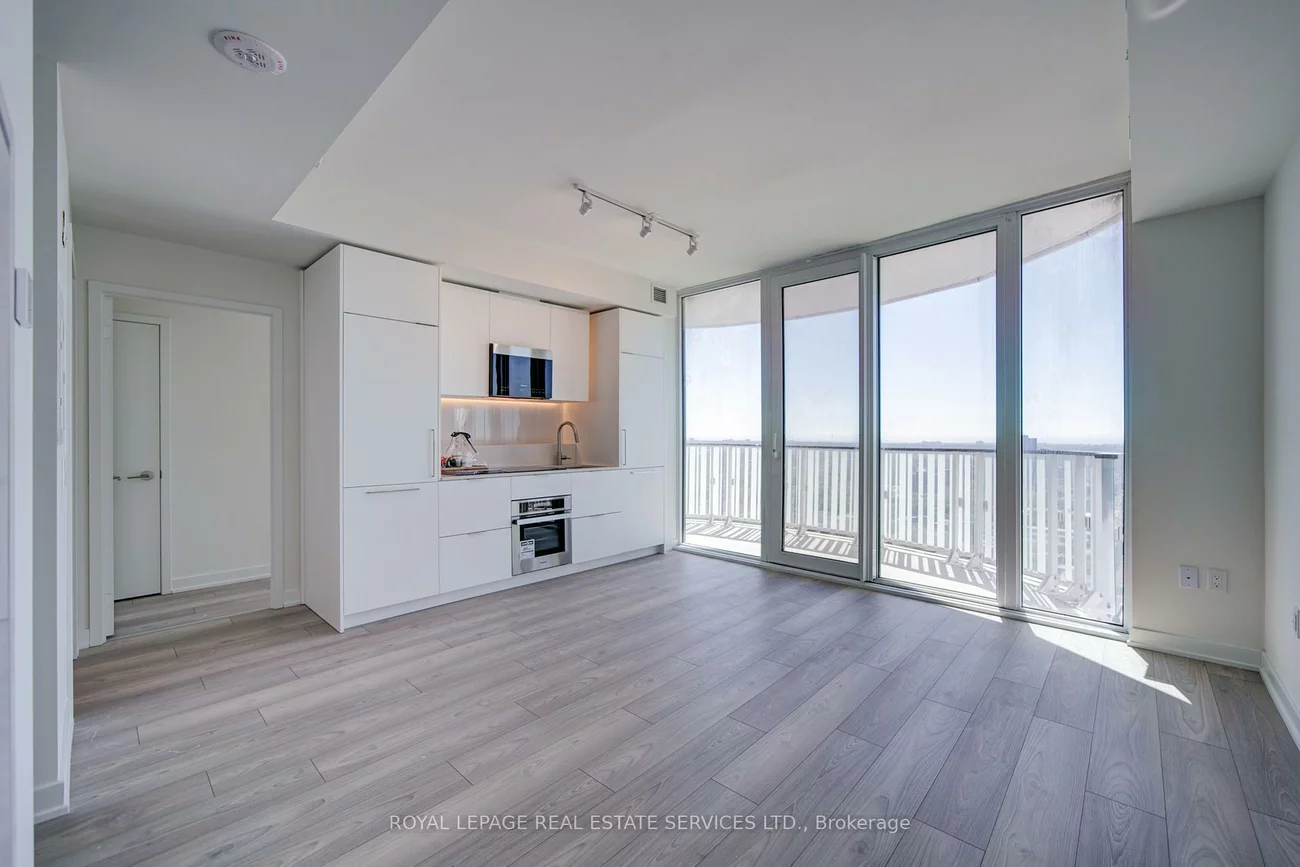 1, Fairview, Mississauga Valleys, Mississauga