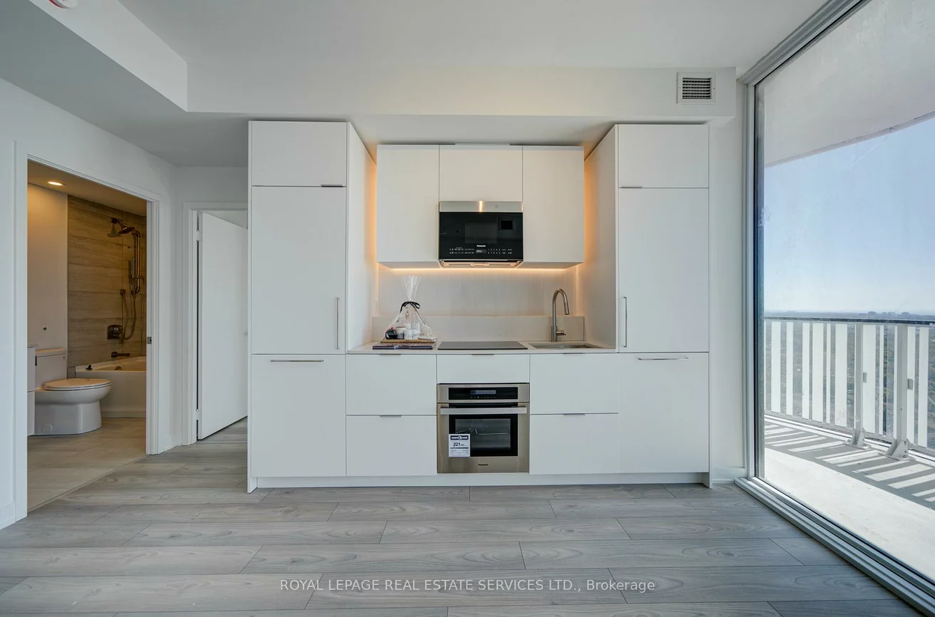 1, Fairview, Mississauga Valleys, Mississauga