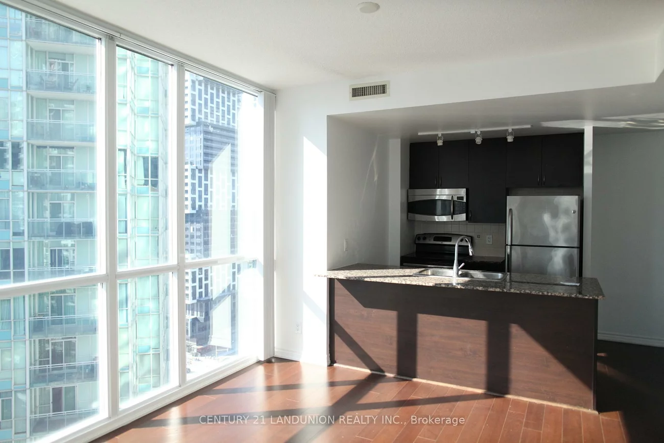 223, Webb, City Centre, Mississauga