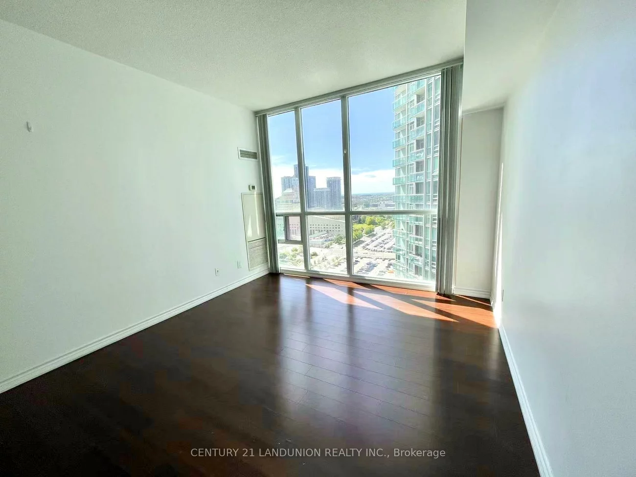 223, Webb, City Centre, Mississauga