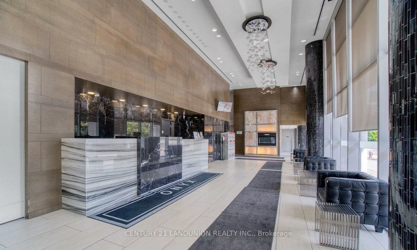 223, Webb, City Centre, Mississauga