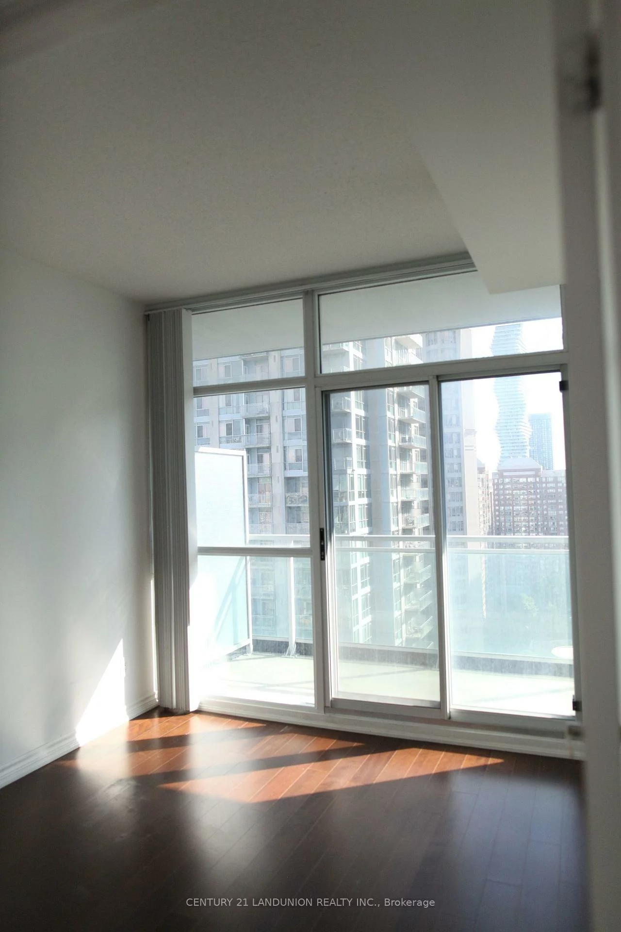 223, Webb, City Centre, Mississauga