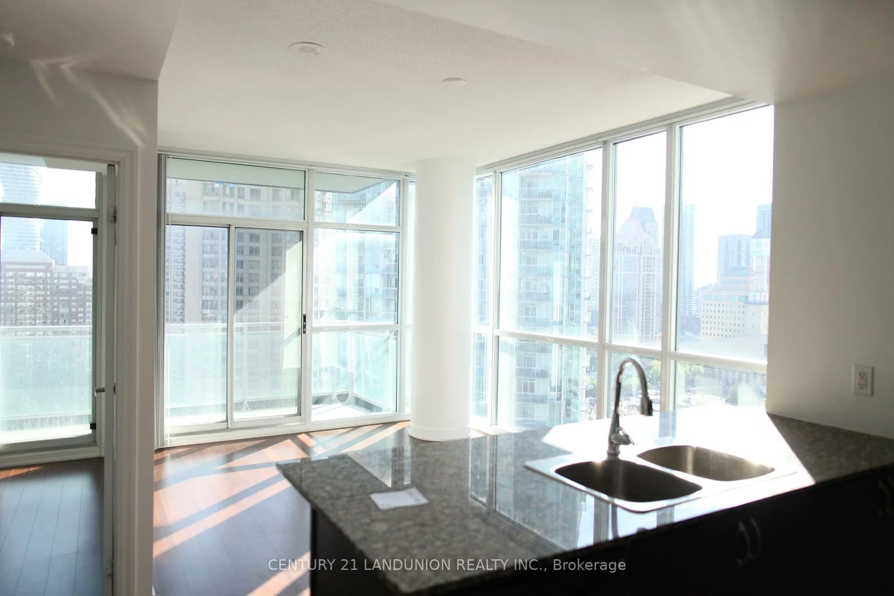 223, Webb, City Centre, Mississauga