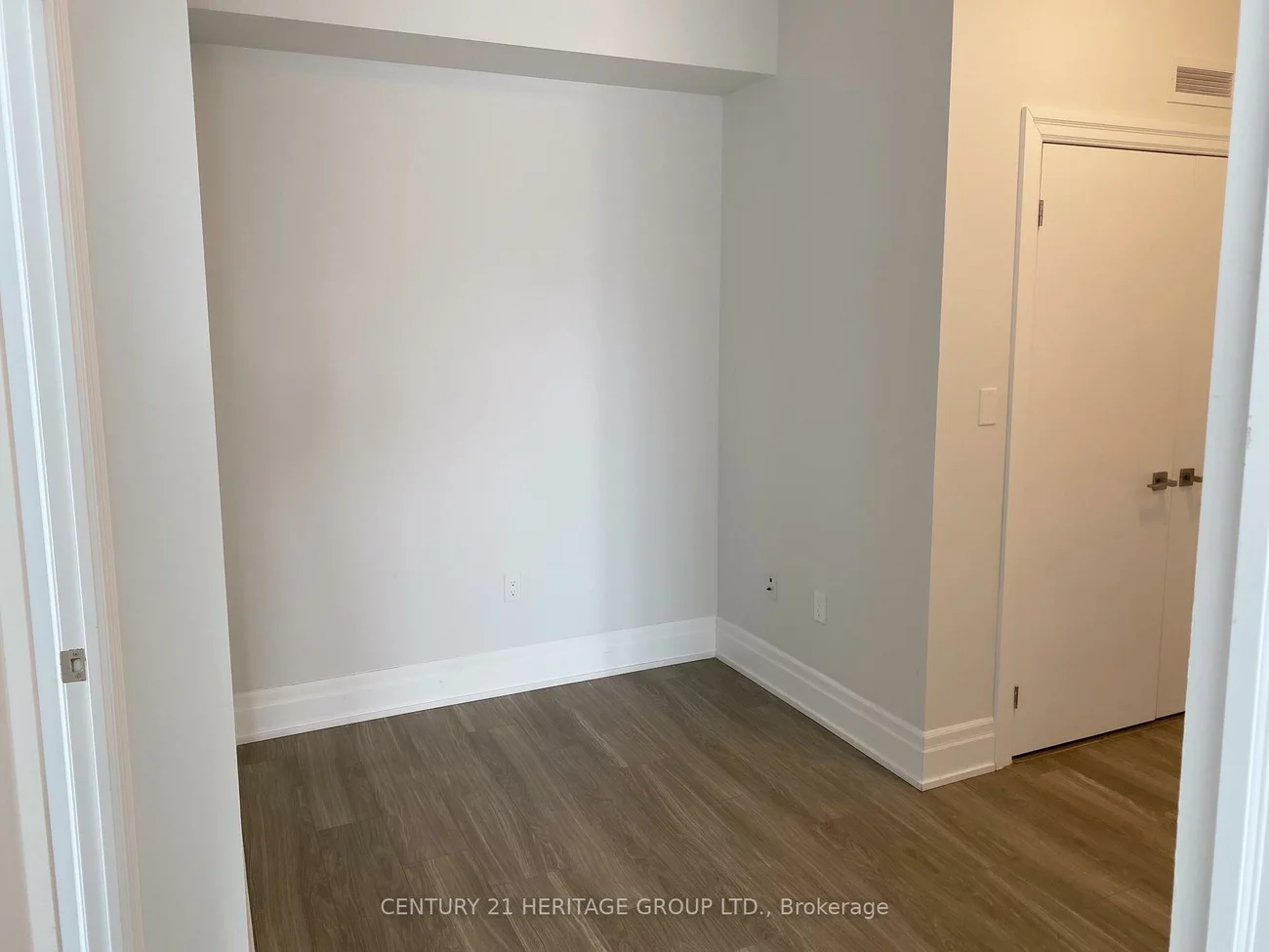 4055, Parkside Village, City Centre, Mississauga