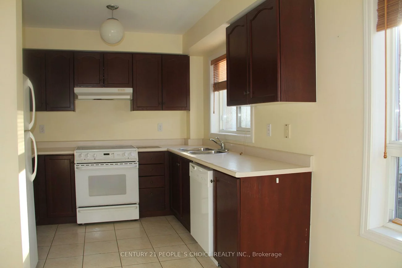 80, Acorn, Hurontario, Mississauga