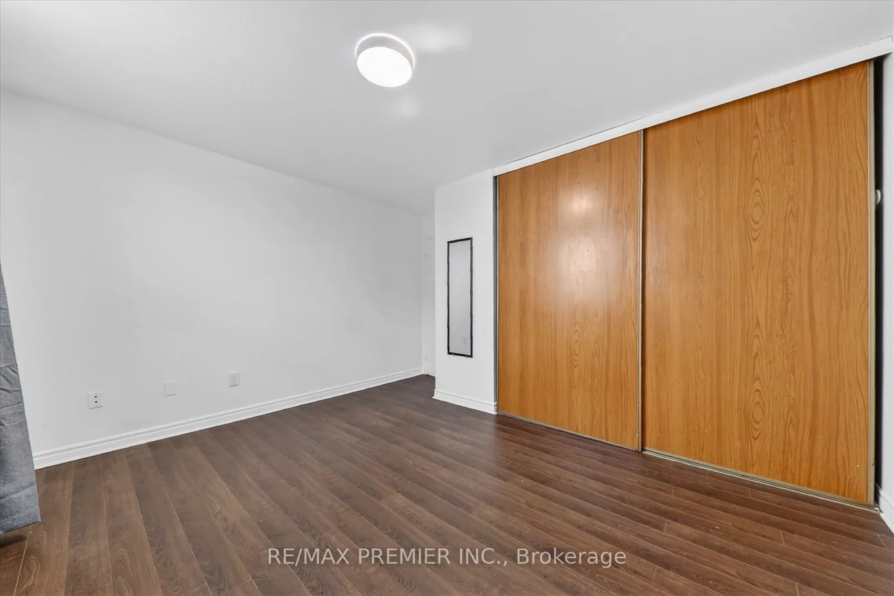 3555, Derry, Malton, Mississauga