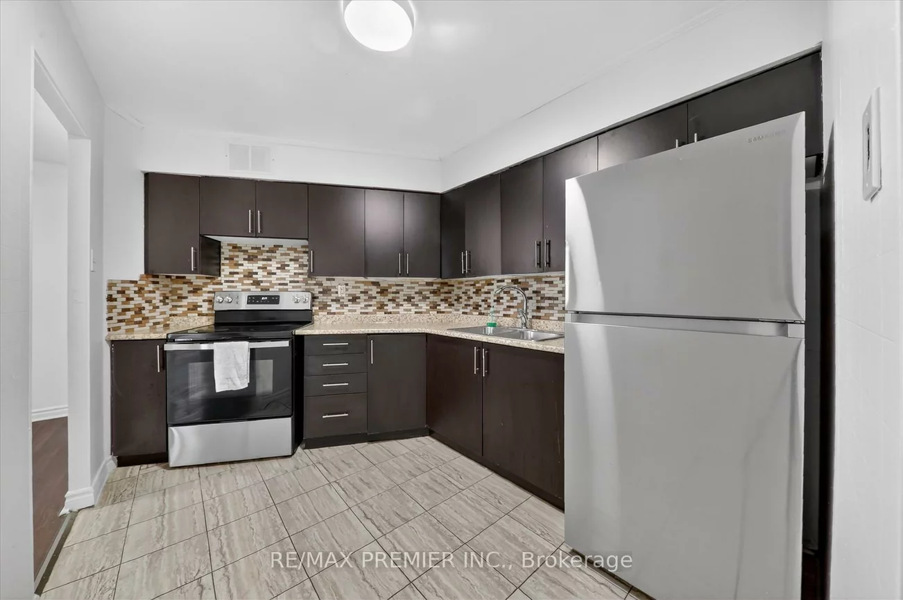 3555, Derry, Malton, Mississauga