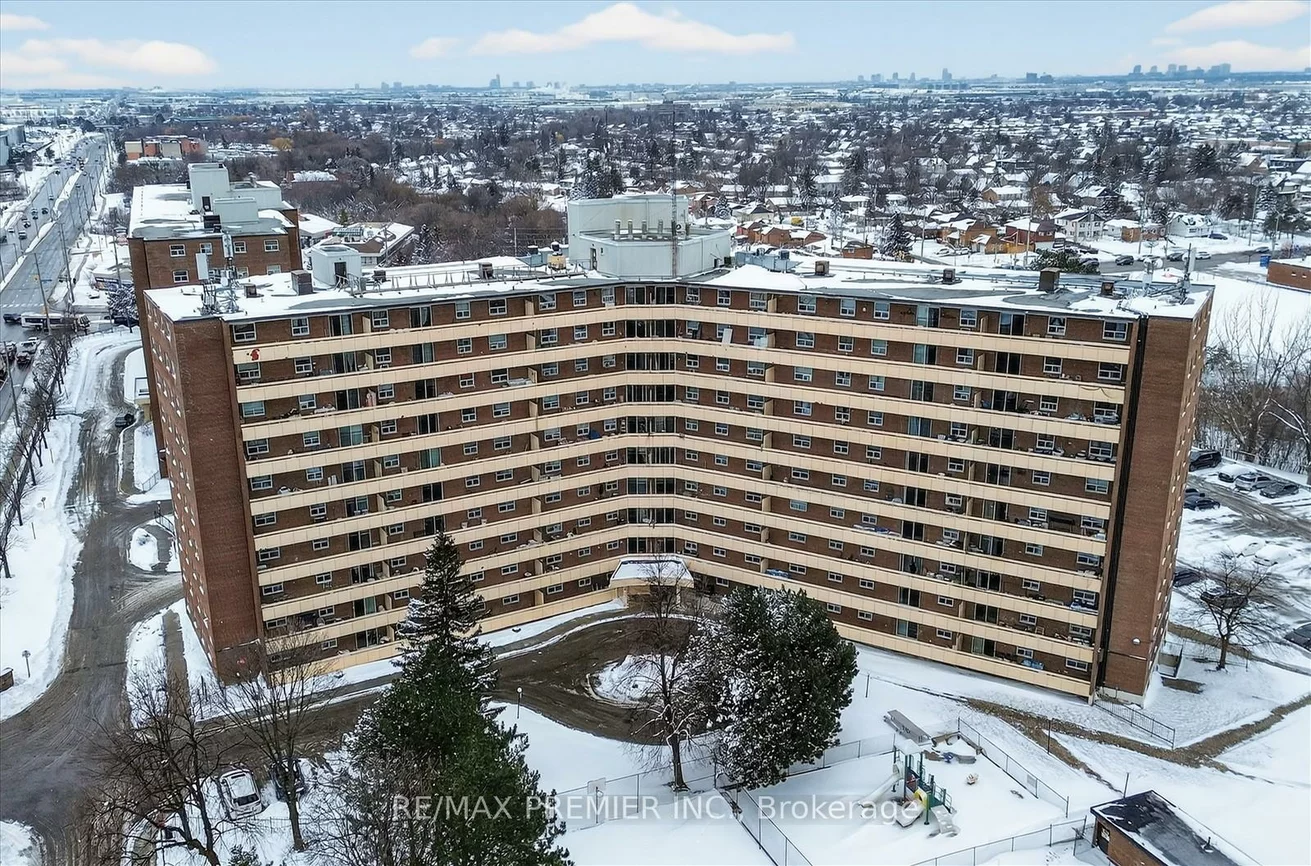 3555, Derry, Malton, Mississauga