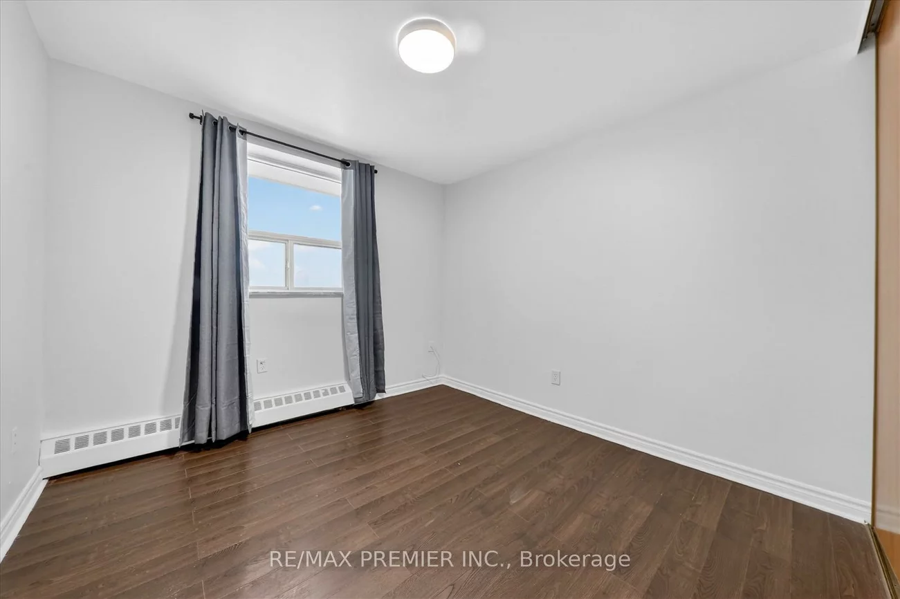 3555, Derry, Malton, Mississauga
