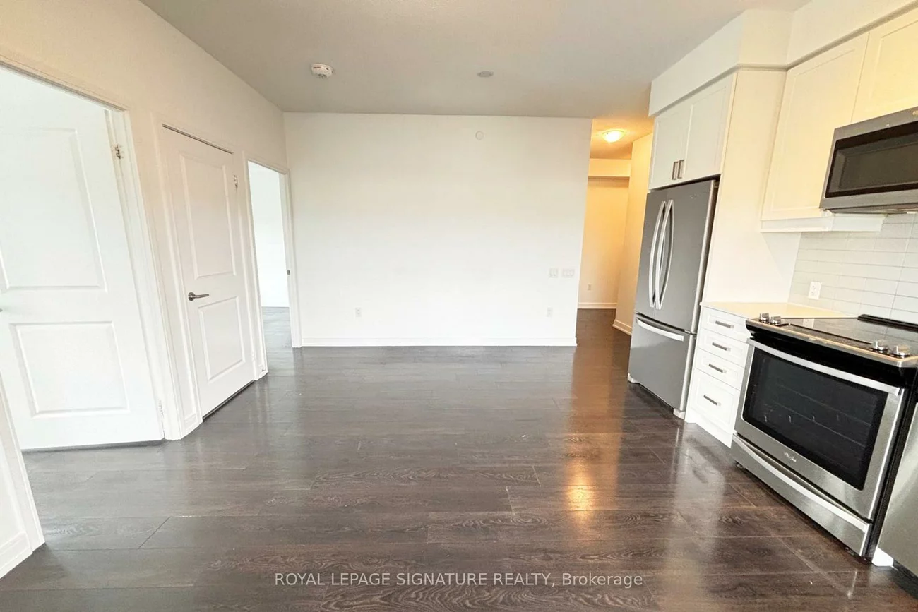 8, Nahani, Hurontario, Mississauga