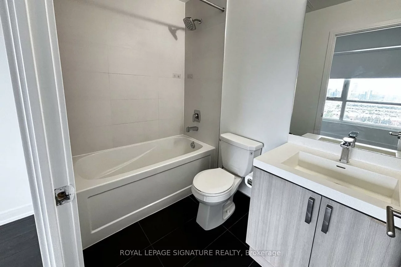 8, Nahani, Hurontario, Mississauga