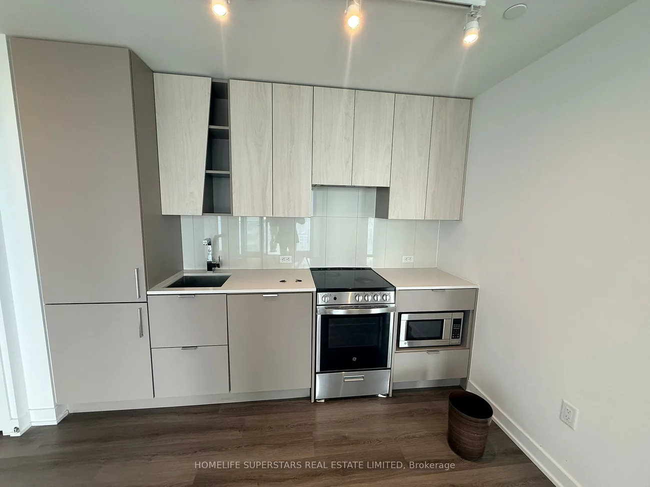 3883, Quartz, City Centre, Mississauga