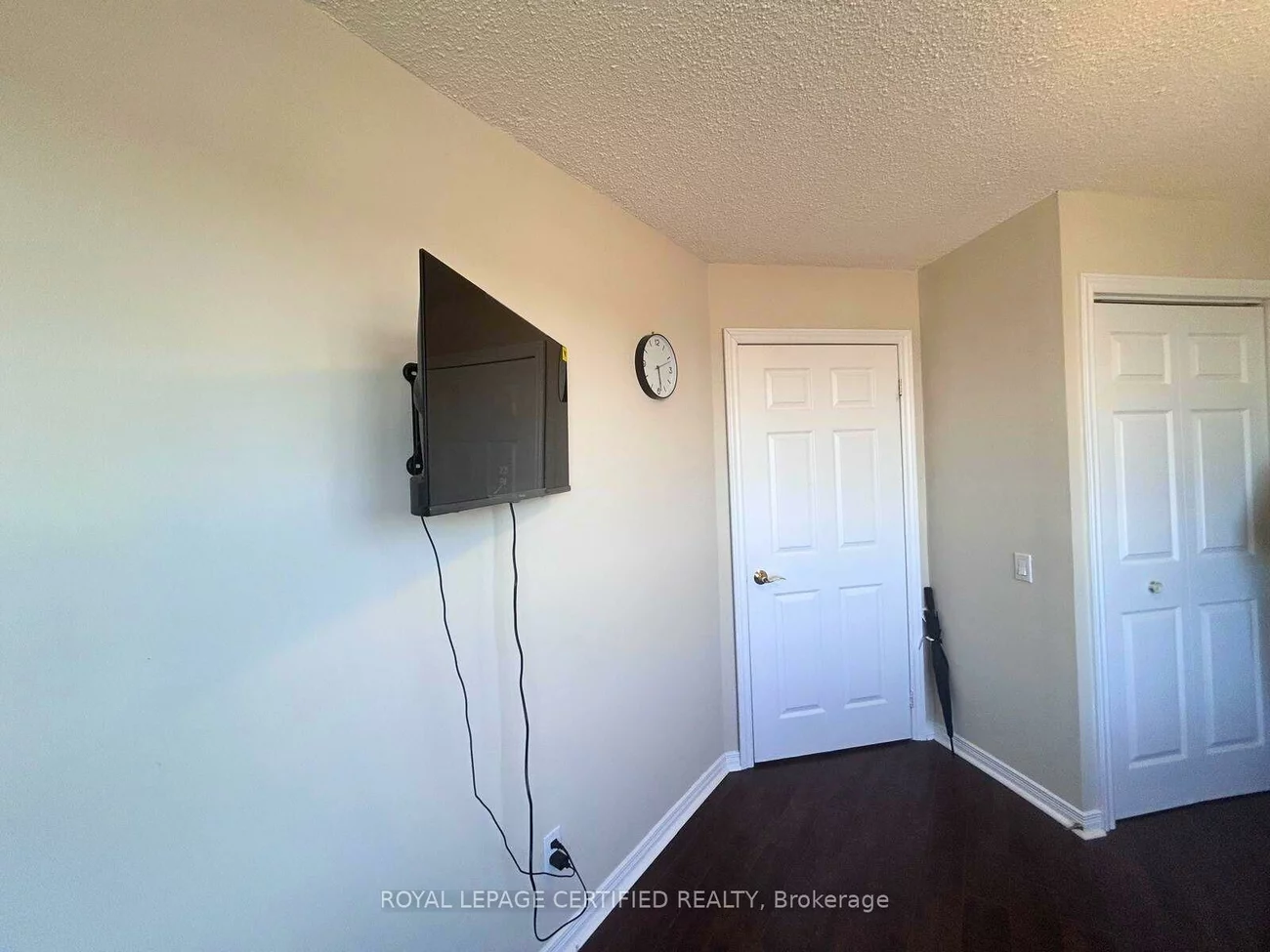 35, Kingsbridge Garden, Hurontario, Mississauga