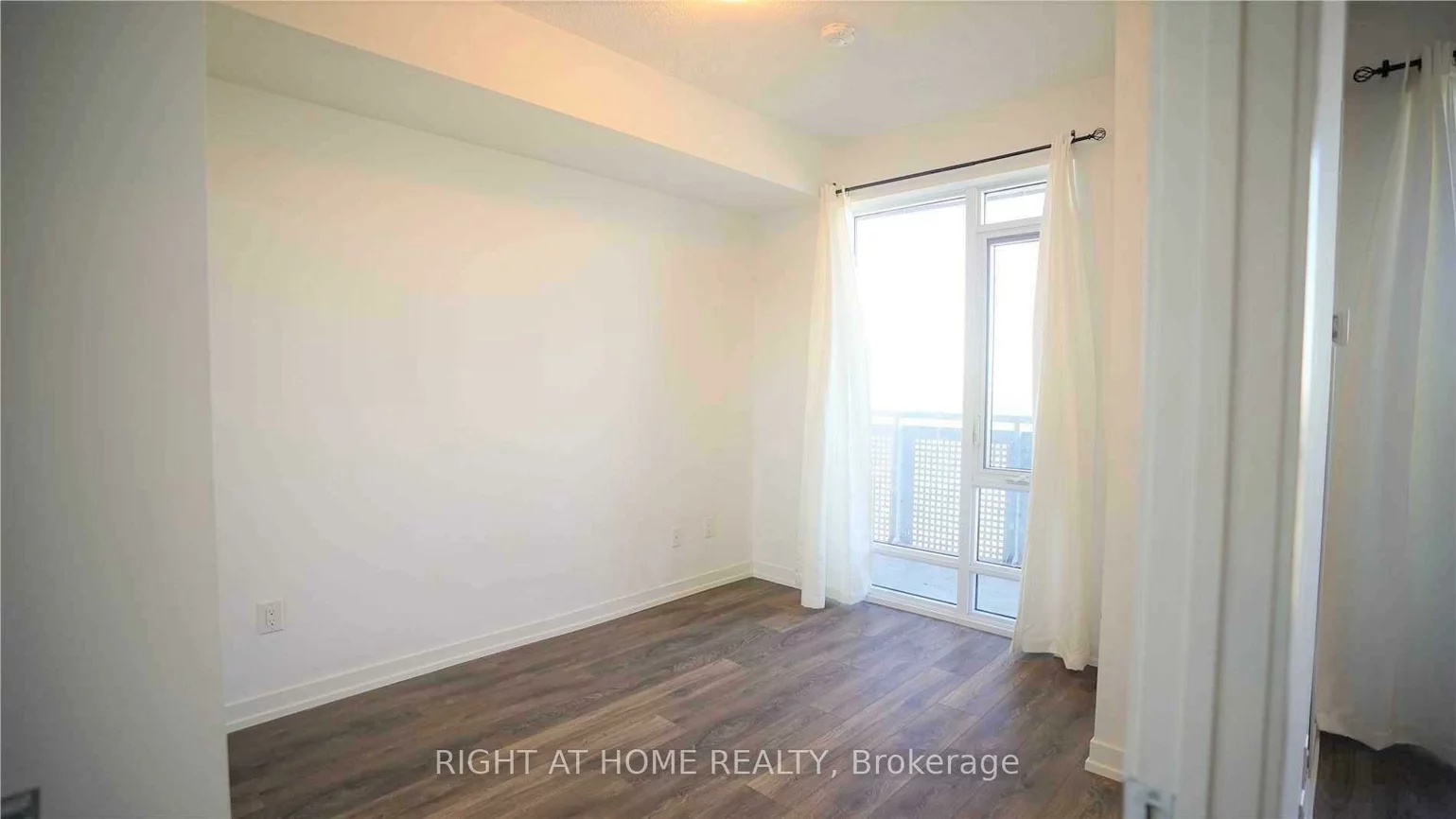 2520, Eglinton, Central Erin Mills, Mississauga