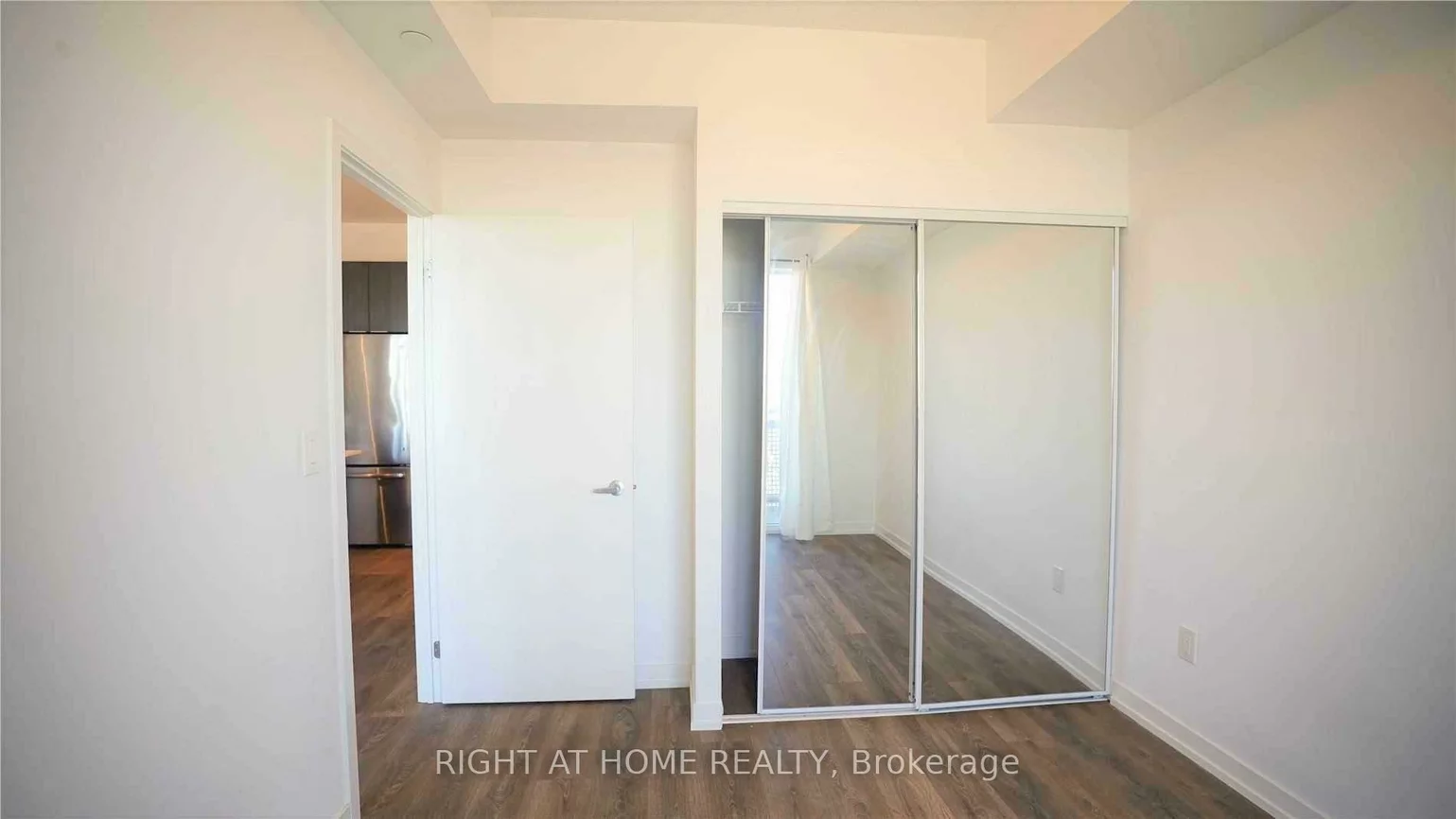2520, Eglinton, Central Erin Mills, Mississauga