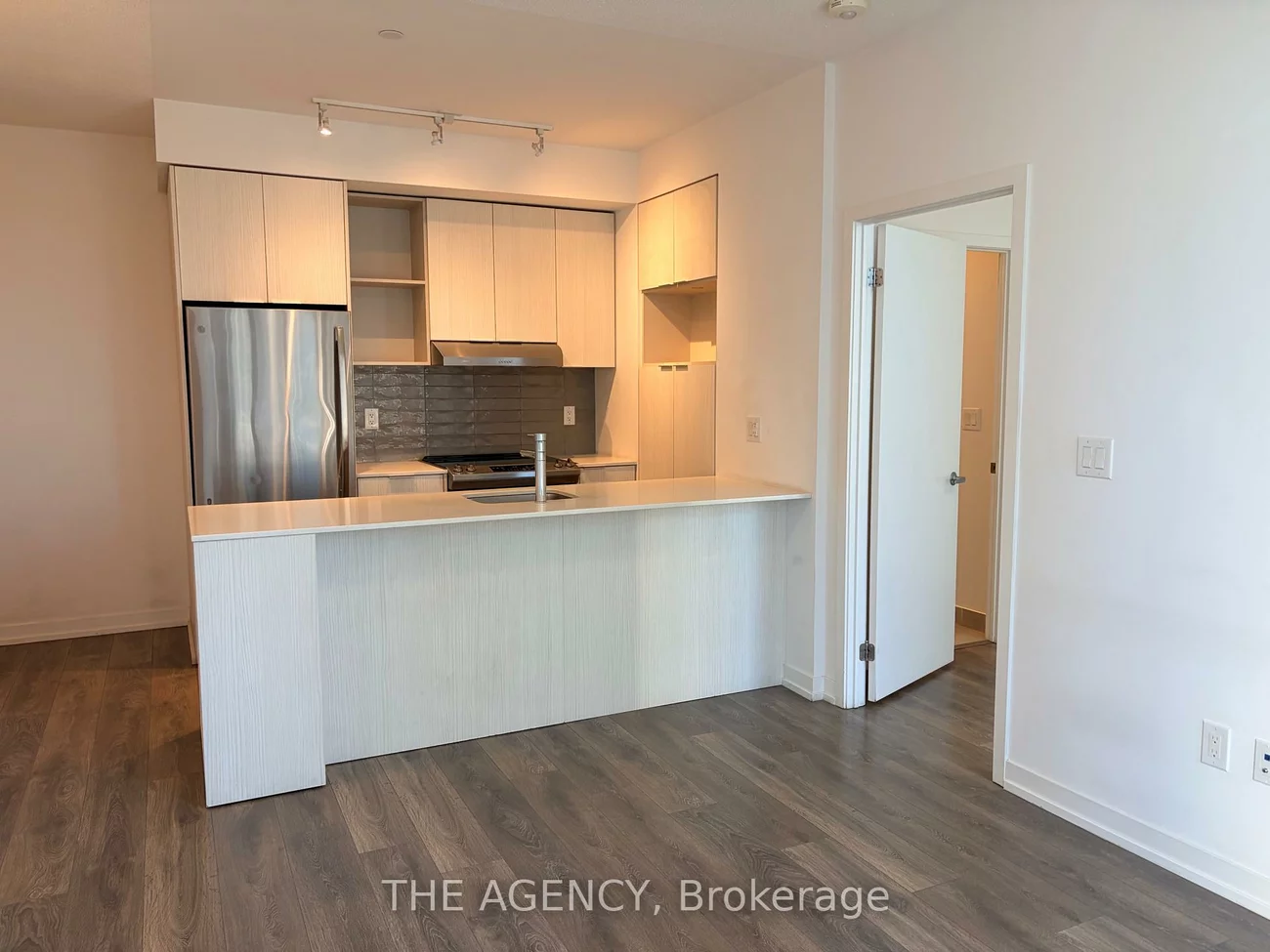 2520, Eglinton, Central Erin Mills, Mississauga