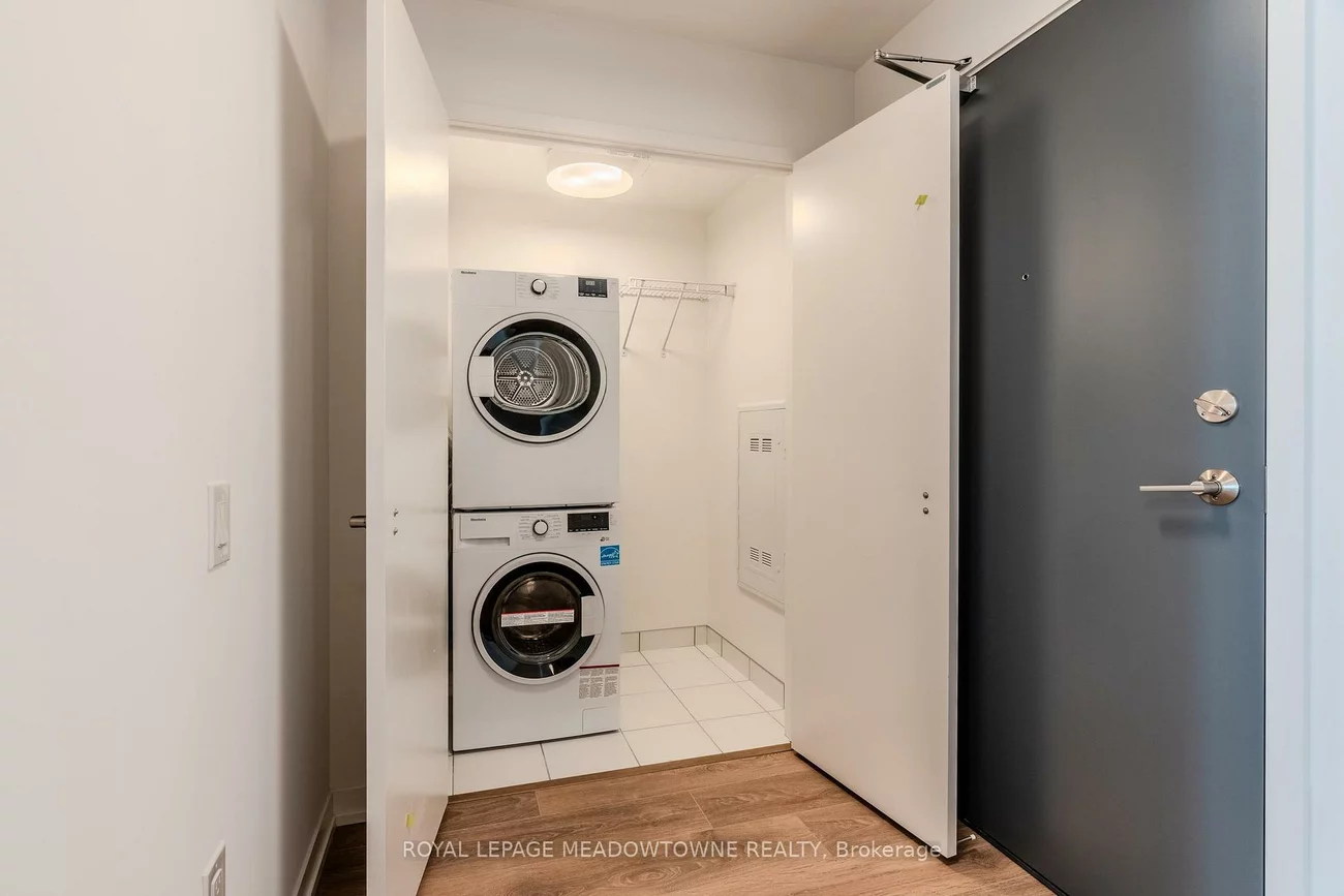 2485, Eglinton, Central Erin Mills, Mississauga