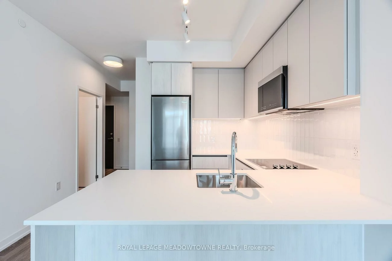 2485, Eglinton, Central Erin Mills, Mississauga
