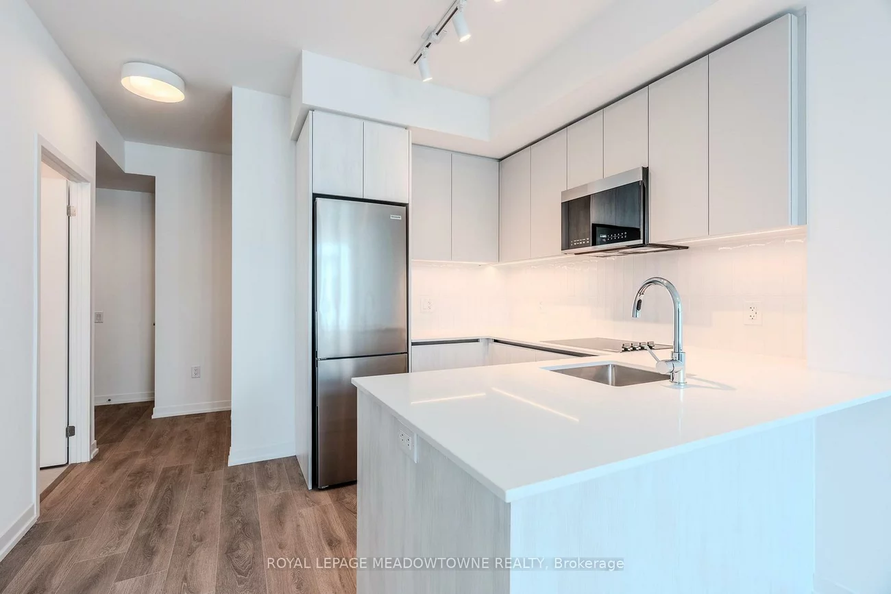 2485, Eglinton, Central Erin Mills, Mississauga