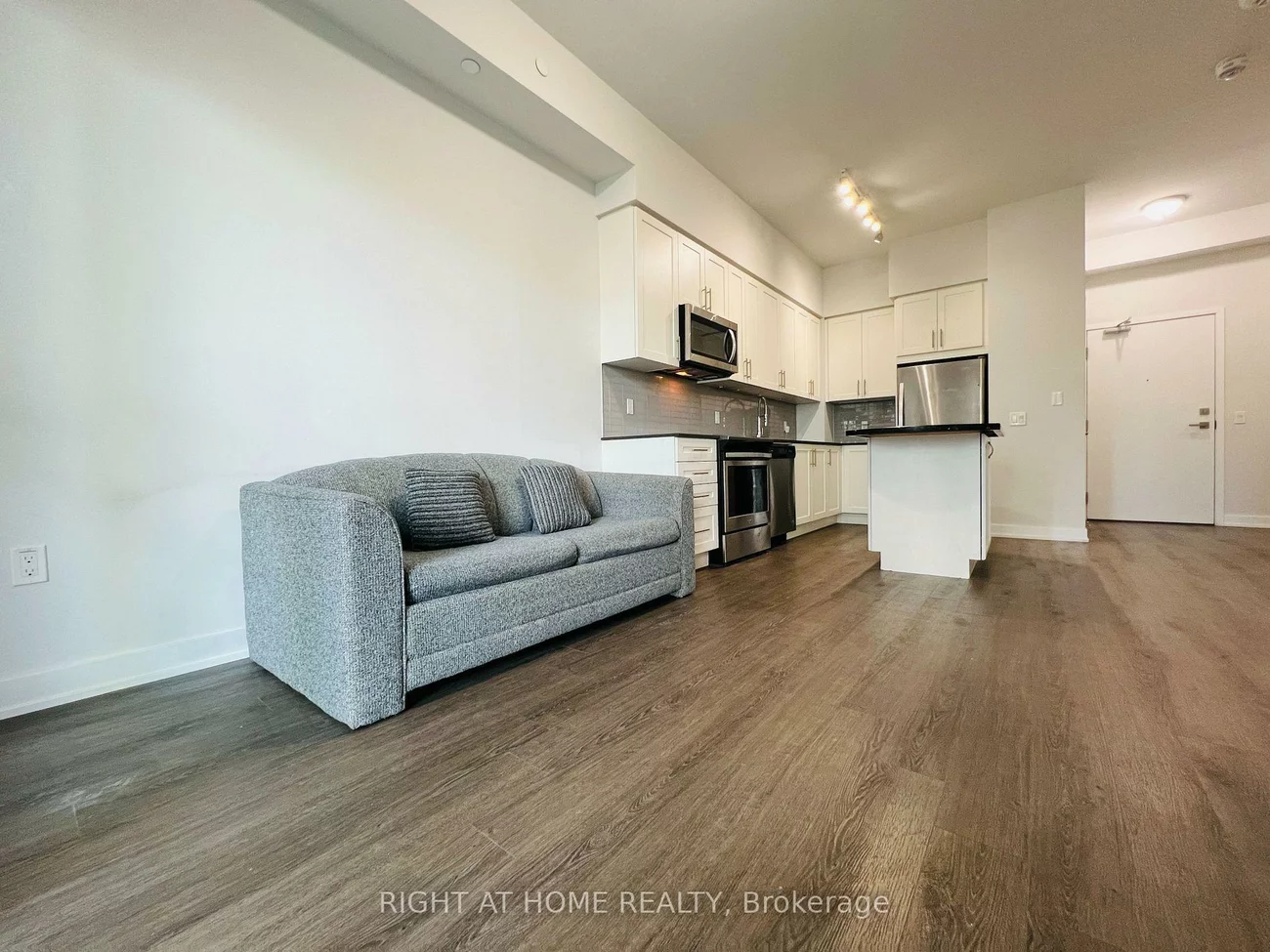 4055, Parkside Village, City Centre, Mississauga