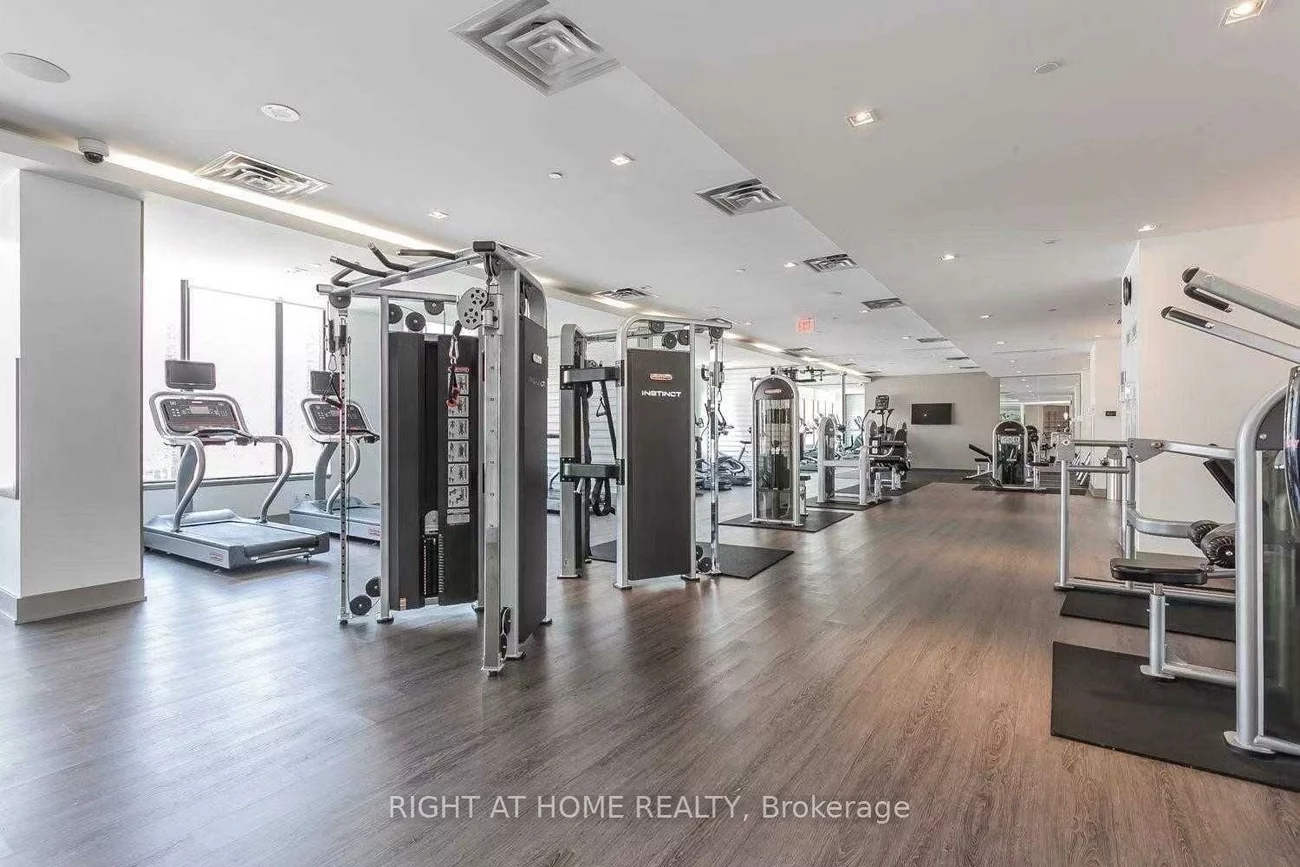4055, Parkside Village, City Centre, Mississauga