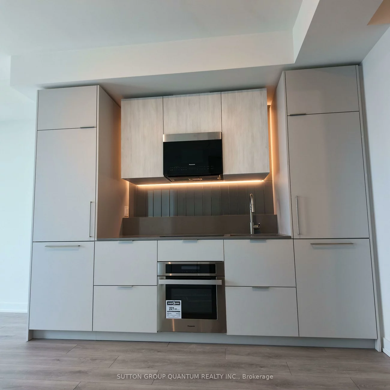 1, Fairview, Mississauga Valleys, Mississauga