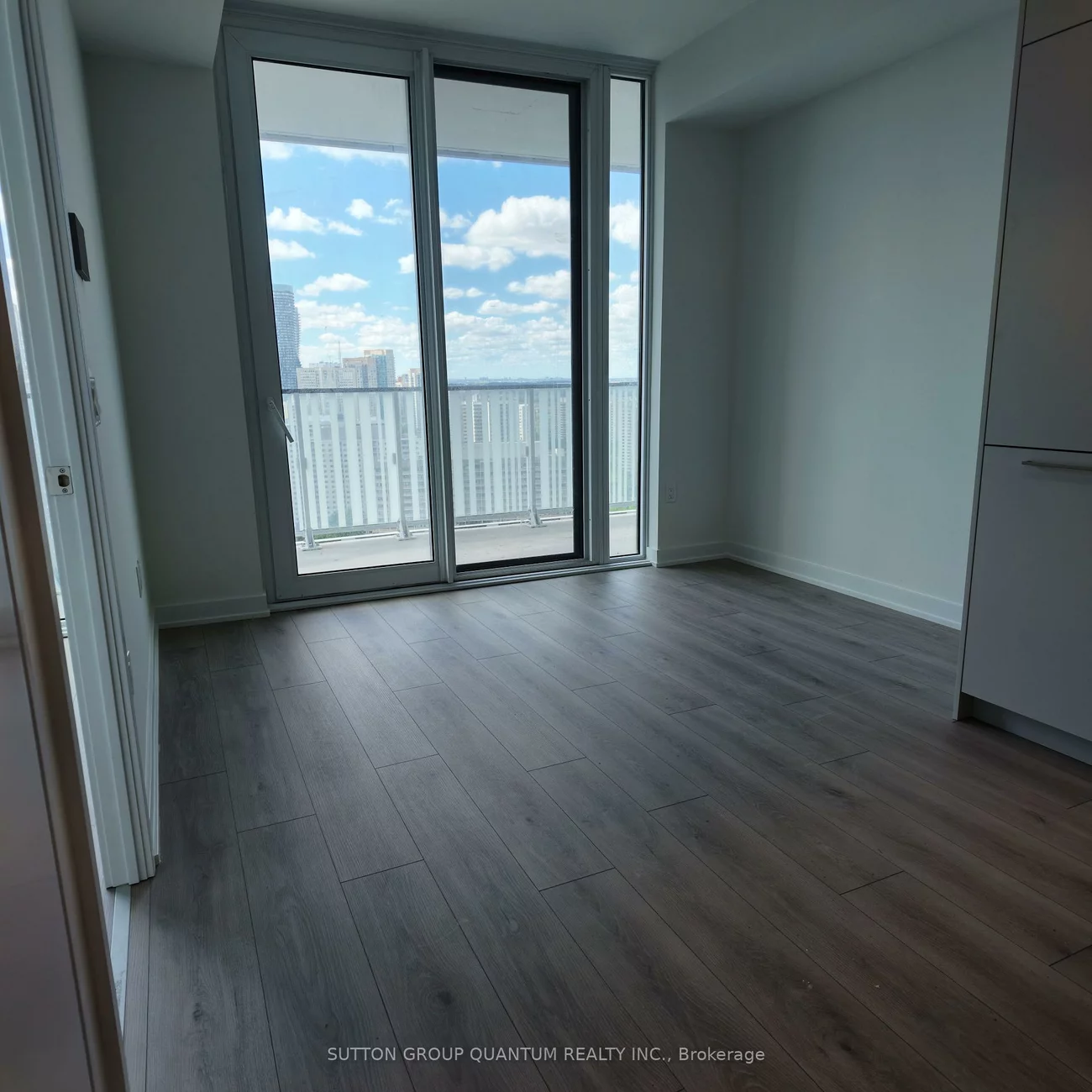 1, Fairview, Mississauga Valleys, Mississauga
