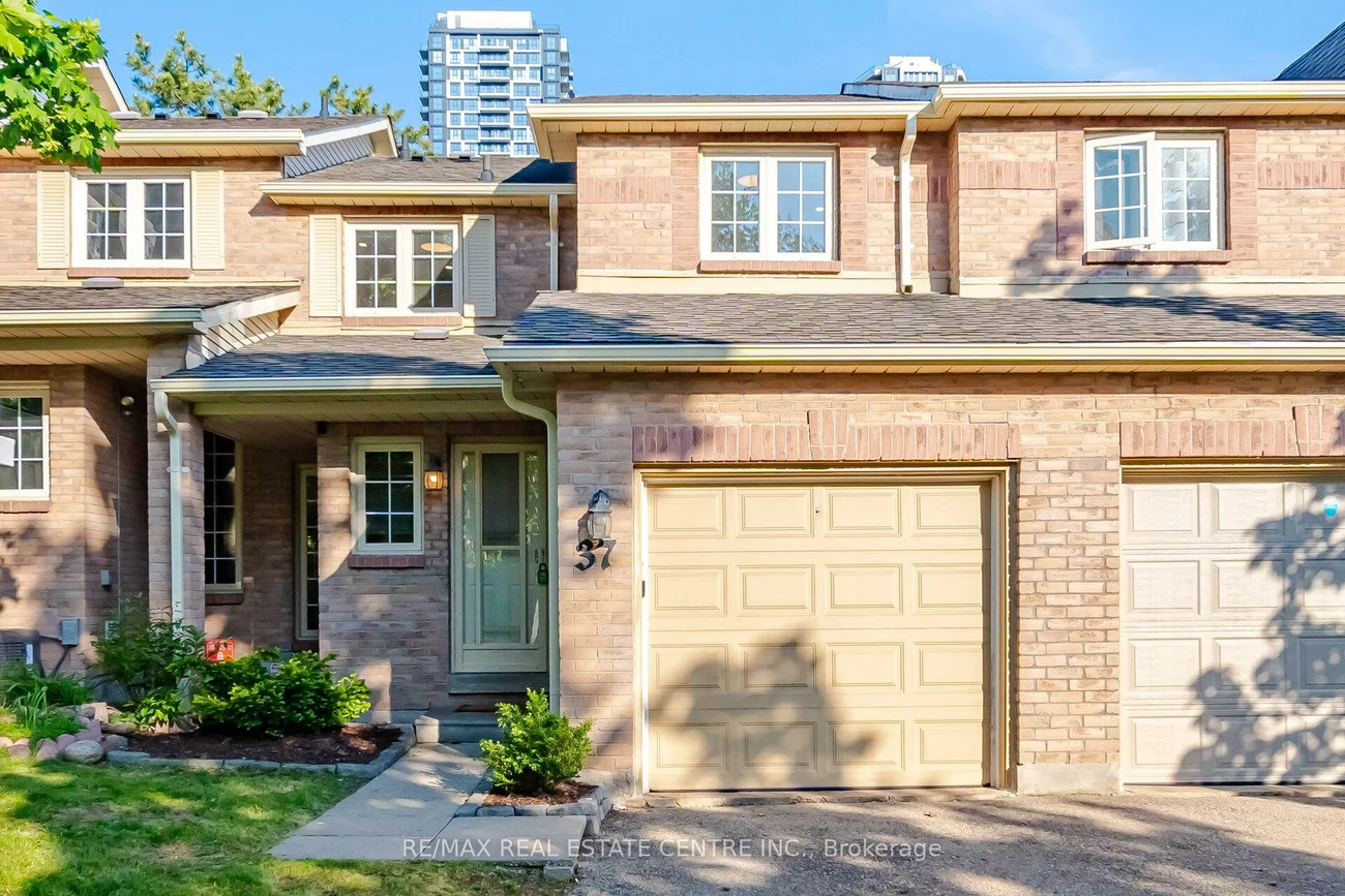 35, Ceremonial, Hurontario, Mississauga
