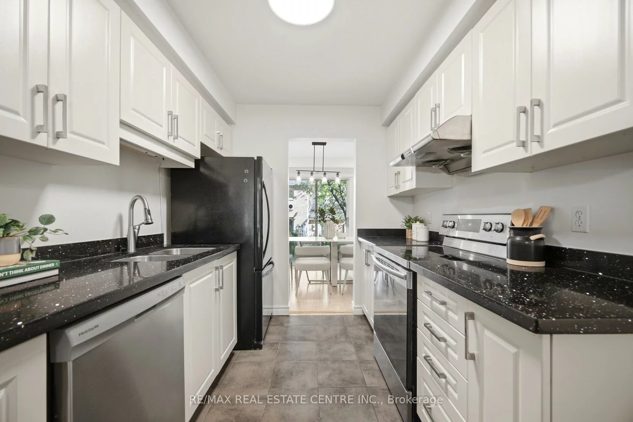 35, Ceremonial, Hurontario, Mississauga