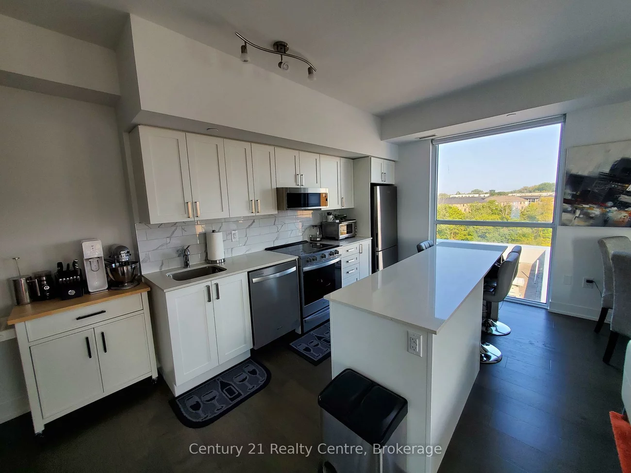1063, Douglas Mccurdy Comm, Lakeview, Mississauga