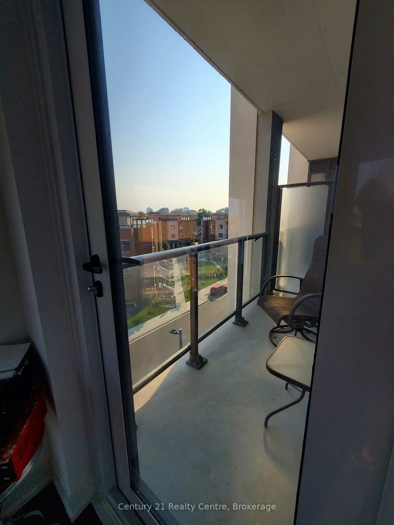 1063, Douglas Mccurdy Comm, Lakeview, Mississauga