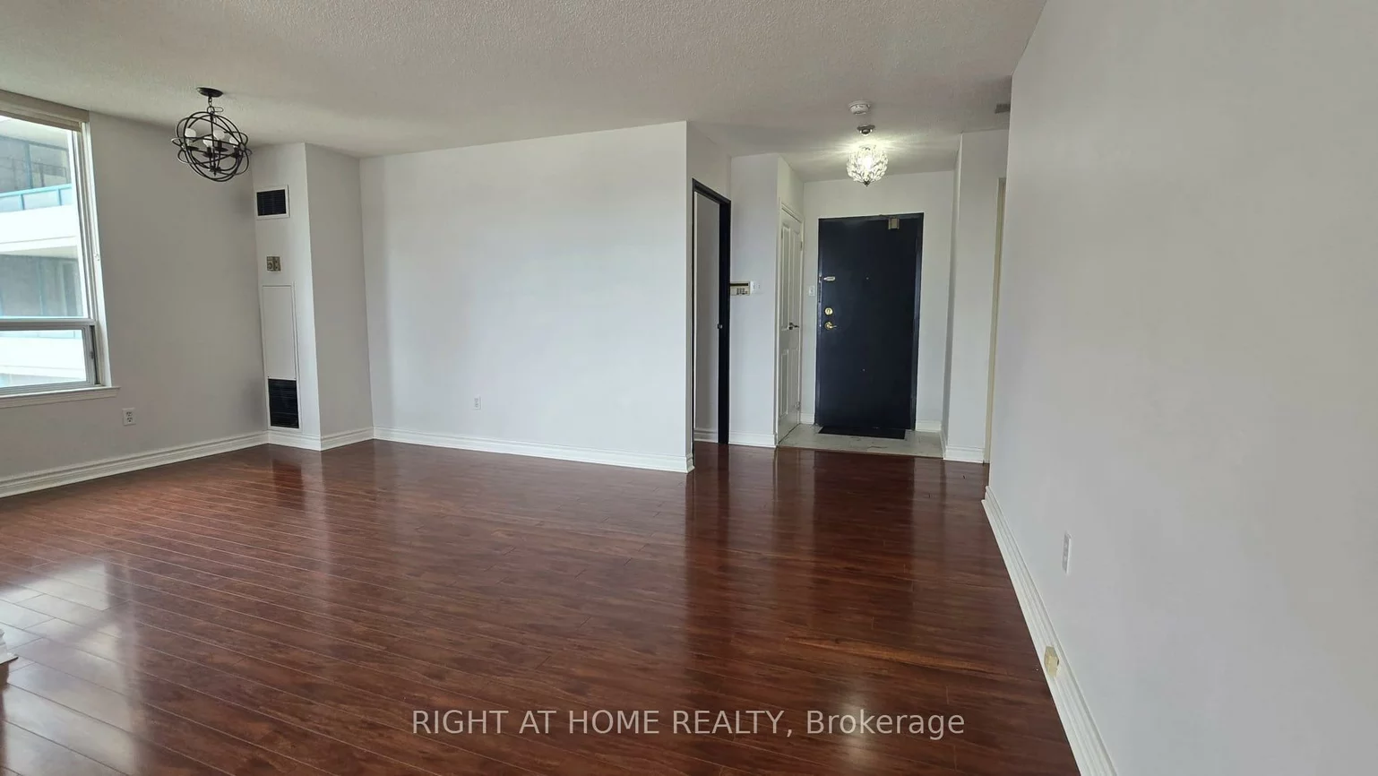 550, Webb, City Centre, Mississauga