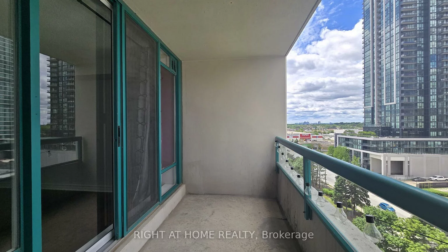 550, Webb, City Centre, Mississauga