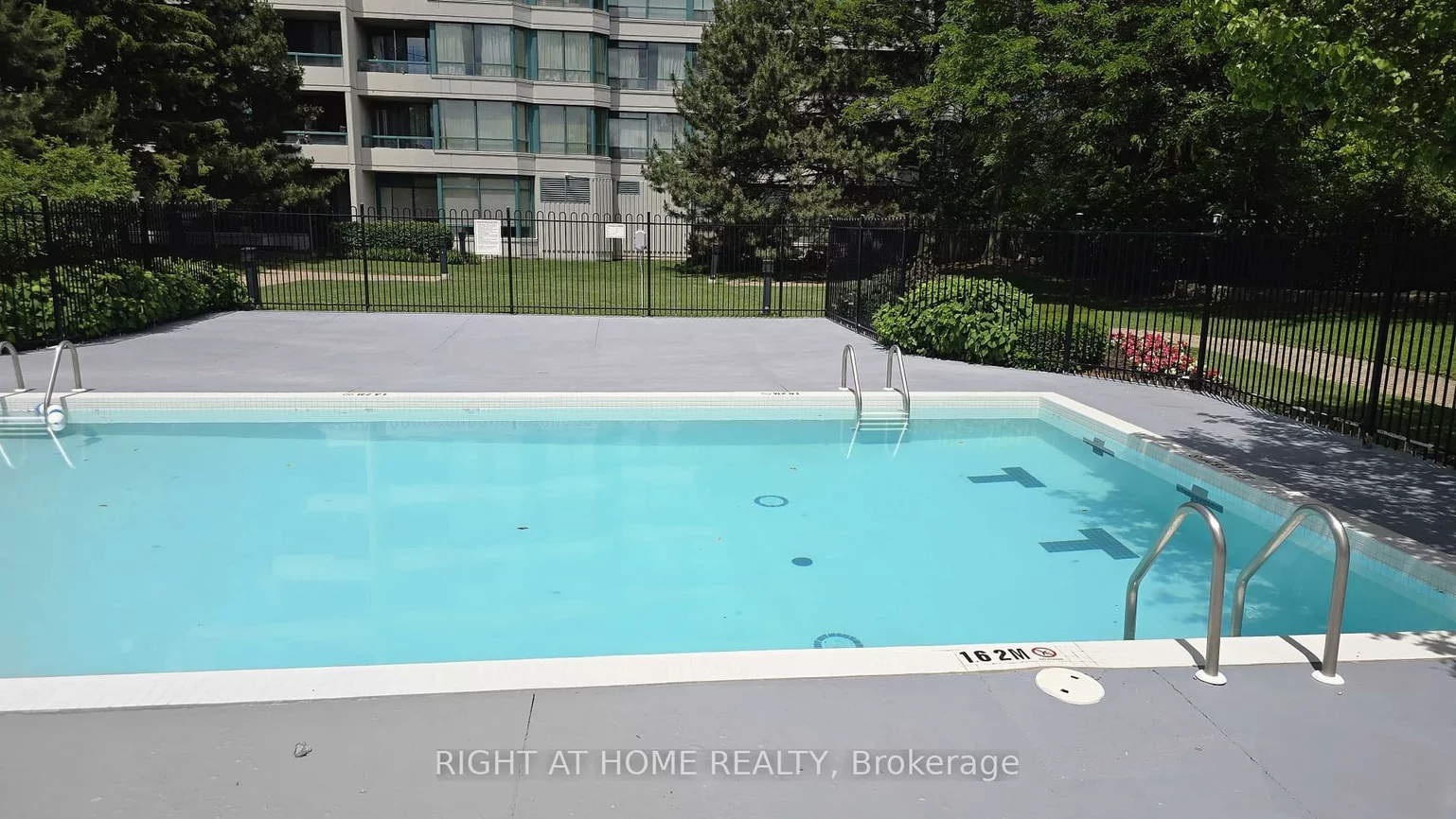 550, Webb, City Centre, Mississauga