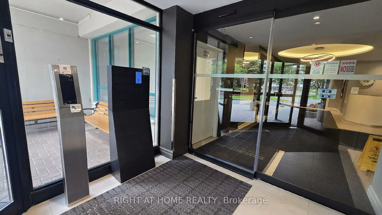 550, Webb, City Centre, Mississauga