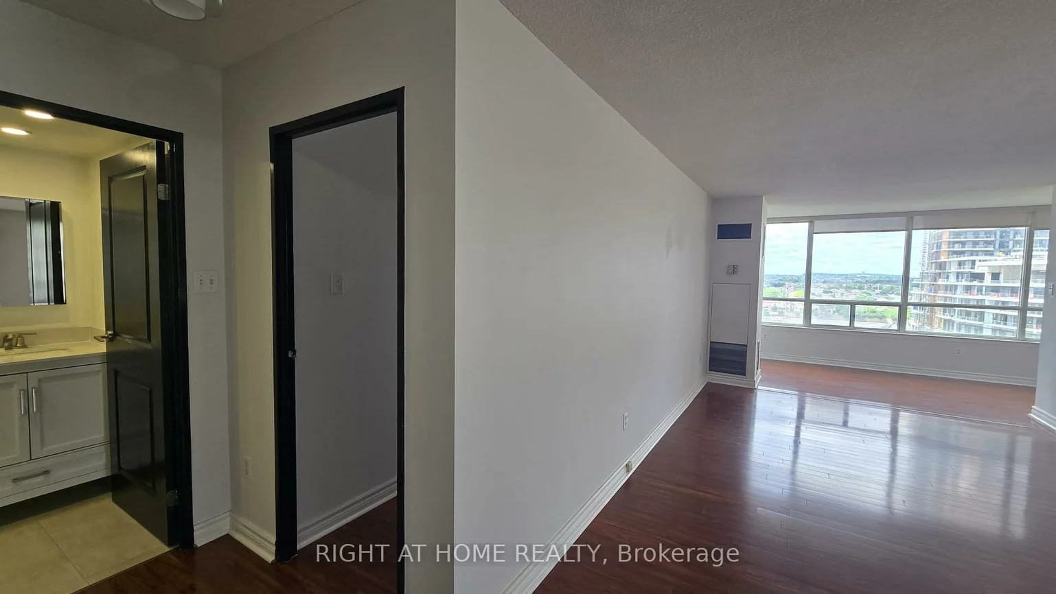 550, Webb, City Centre, Mississauga