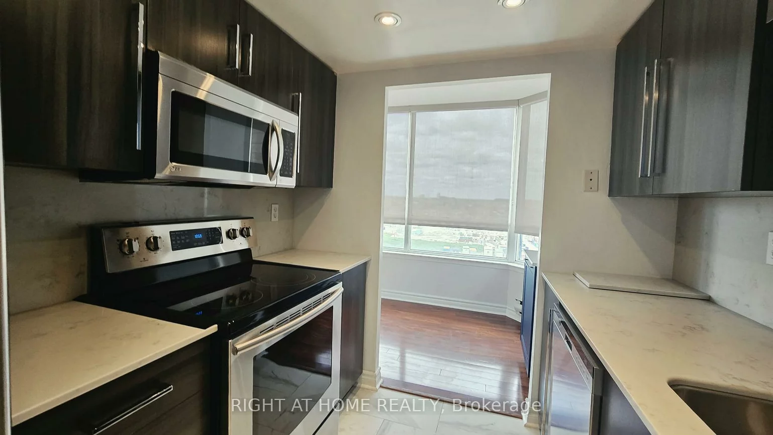 550, Webb, City Centre, Mississauga