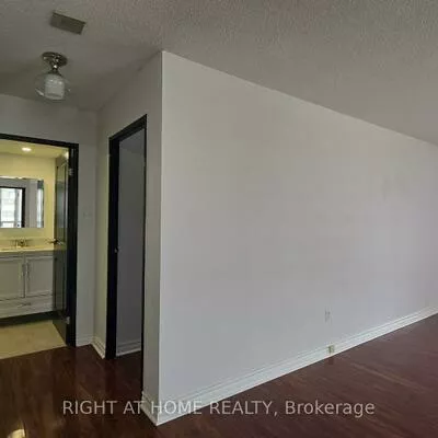 550, Webb, City Centre, Mississauga
