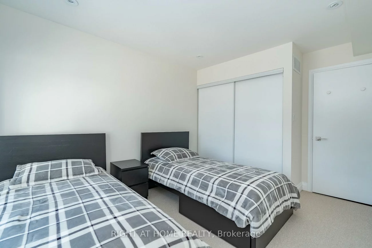 4030, Parkside Village, Creditview, Mississauga