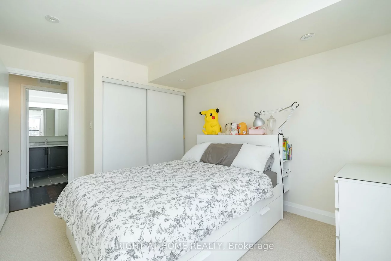 4030, Parkside Village, Creditview, Mississauga