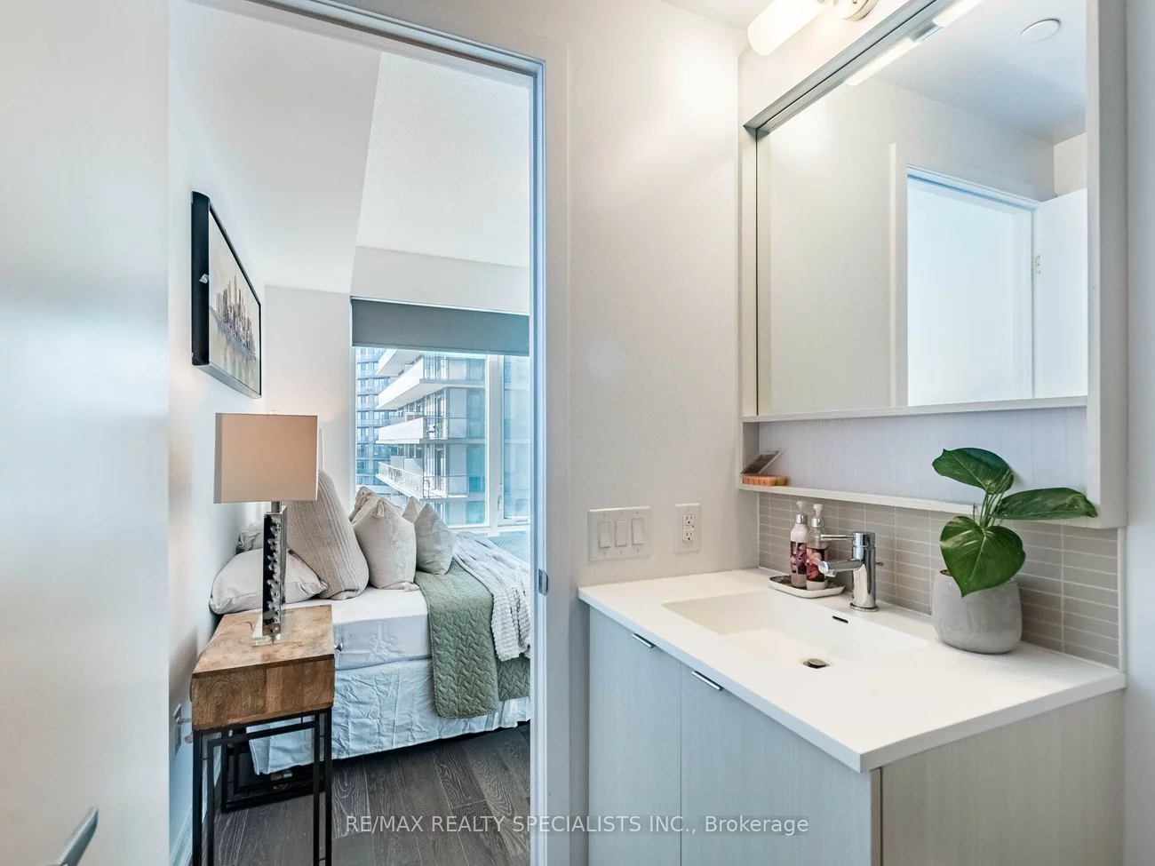 2560, Eglinton, Central Erin Mills, Mississauga